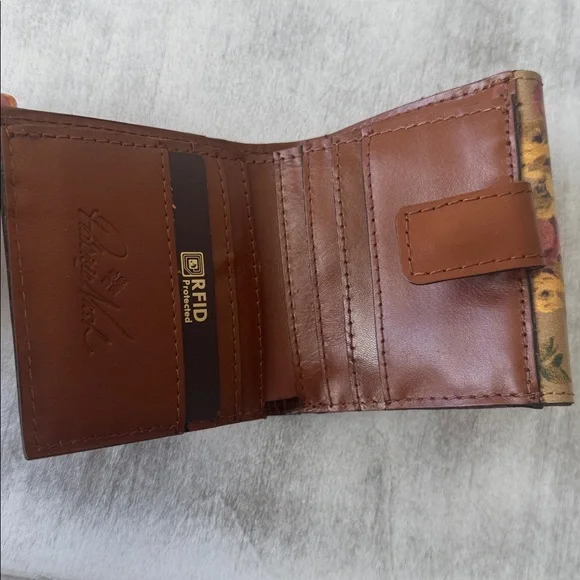 Patricia Nash Astra Antique Rose Floral  Leather Bi Fold Wallet Tan Purple - Picture 6 of 8